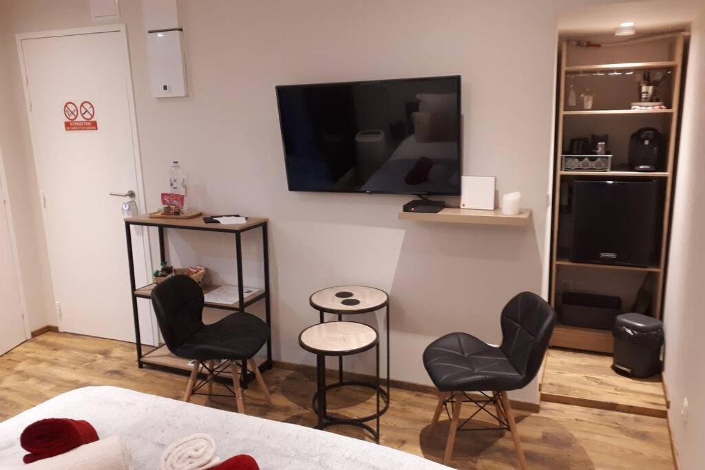 Spa Privatif Love Room, Le Hammam Et Bulles, Chez Nuits Chartraines シャルトル エクステリア 写真