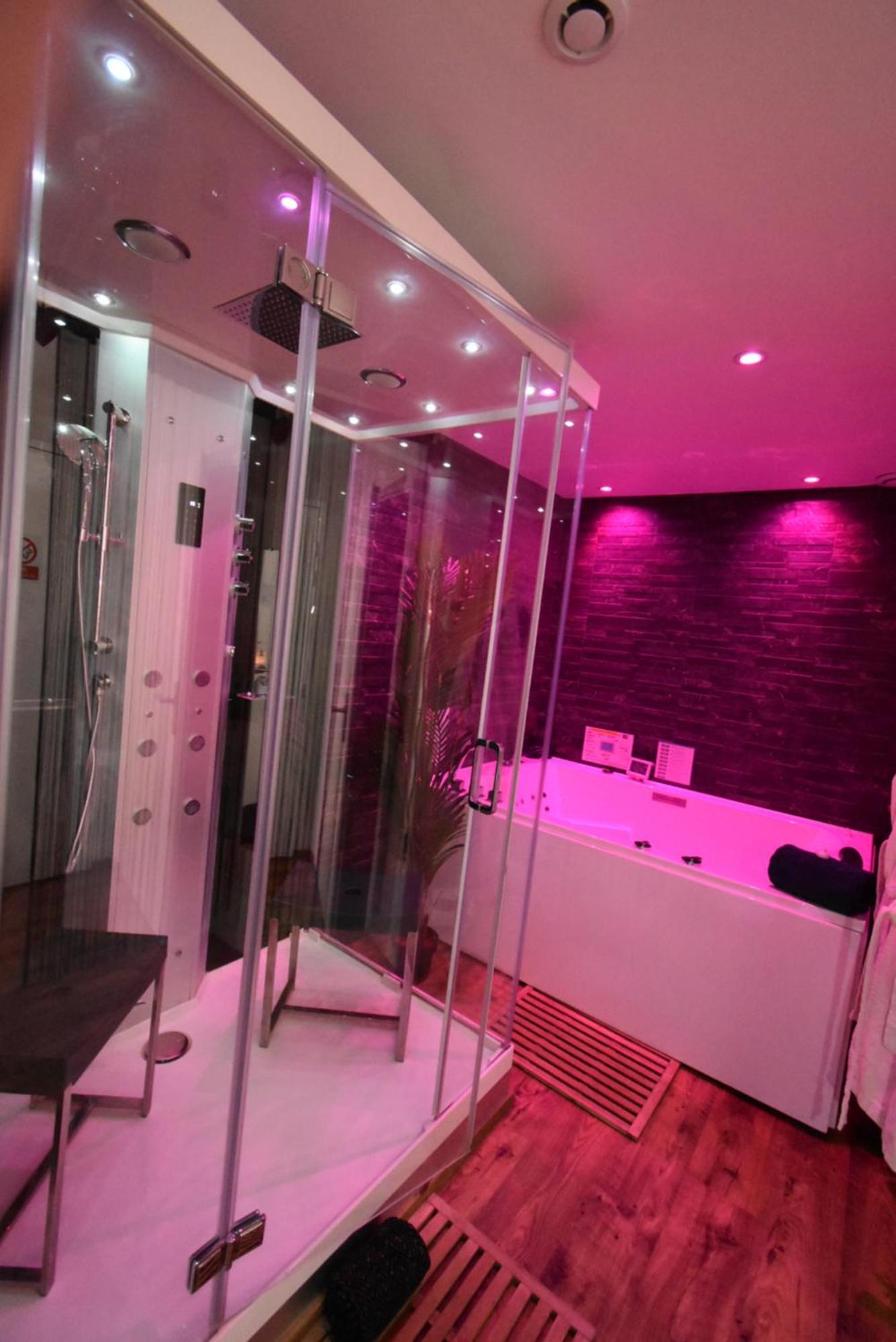 Spa Privatif Love Room, Le Hammam Et Bulles, Chez Nuits Chartraines シャルトル エクステリア 写真